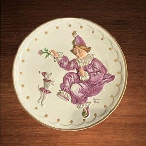 Vintage plate decor by Bonnie Porter.